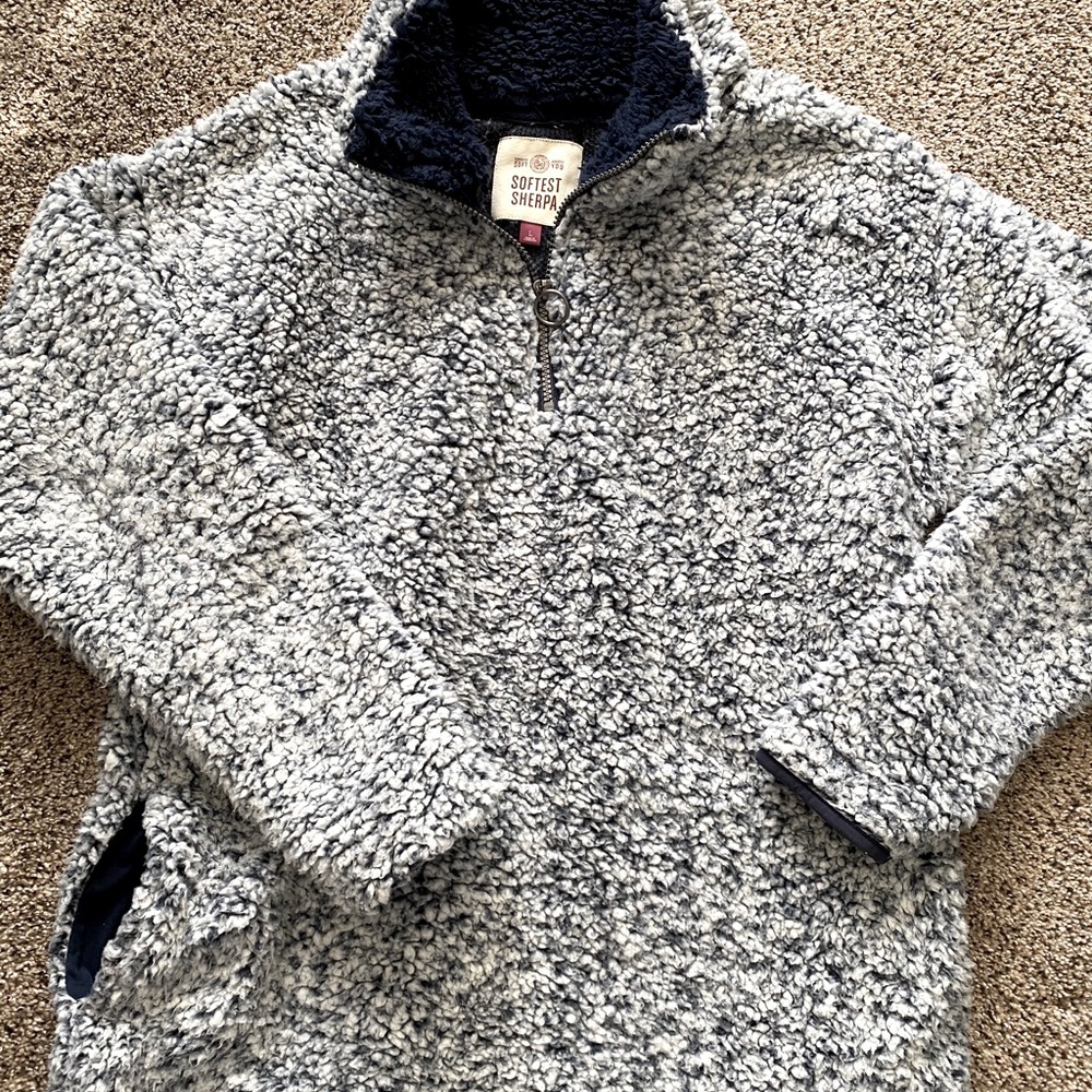 Sharpa Pullover - Picture 1 of 4